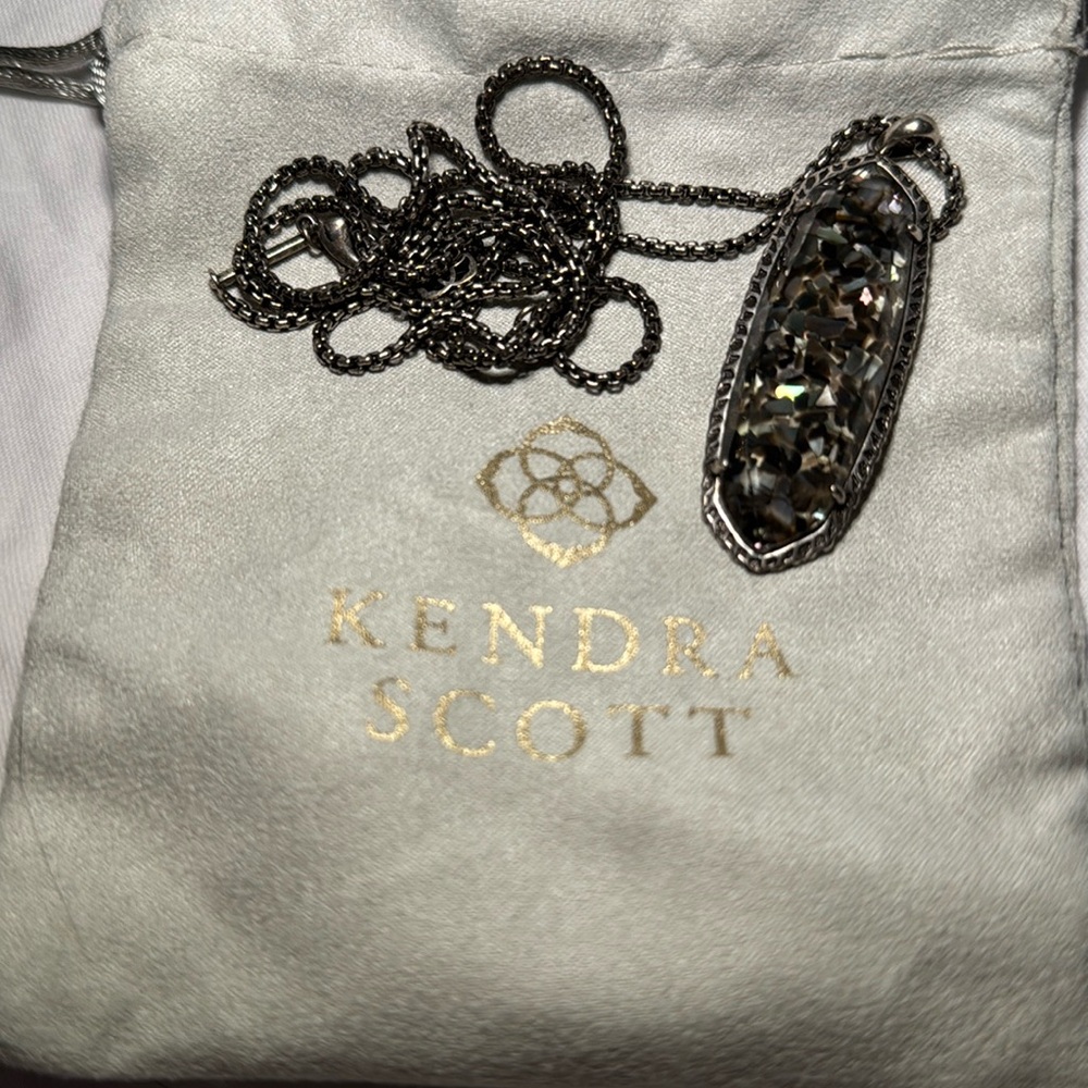 Kendra Scott “Layden” necklace